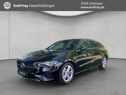 Nachtschwarz Gebraucht 2024 Mercedes CLA180 Shooting Brake Advanced Kombi | 29.500 € (Fairer Preis)