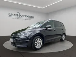 Schwarz Gebraucht 2024 VW Touran Comfortline Van / Kleinbus | 33.960 € (Fairer Preis)