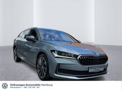 Aluminiumsilber metallic Gebraucht 2024 Skoda Superb LAURIN & KLEMENT Kombi | 45.990 € (Teuer)