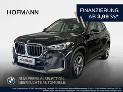Saphirschwarz metallic Gebraucht 2024 BMW X1 Shadowline SUV | 42.838 € (Fairer Preis)
