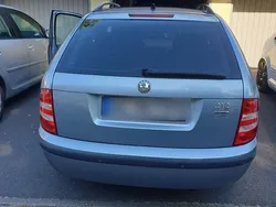 Grau Gebraucht 2006 Skoda Fabia Limousine | 900 € (Guter Preis)