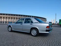 Silber Gebraucht 1992 Mercedes 190 Limousine | 39.500 €