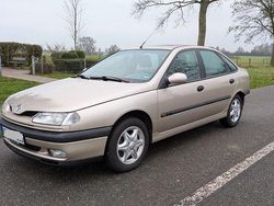 Silber Gebraucht 1998 Renault Laguna Limousine | 2.850 €