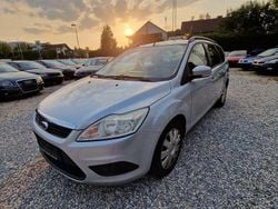 Silber Gebraucht 2010 Ford Focus Style Limousine | 2.300 € (Fairer Preis)