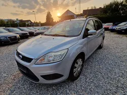 Silber Gebraucht 2010 Ford Focus Style Limousine | 2.300 € (Fairer Preis)
