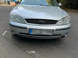 Silber Gebraucht 2001 Ford Mondeo Kleinwagen | 1.700 € (Teuer)