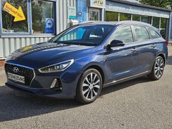 Blau Gebraucht 2017 Hyundai i30 Kombi | 9.990 € (Teuer)