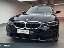 Schwarz ii Gebraucht 2022 BMW 330 Shadowline Kombi | 29.899 € (Fairer Preis)