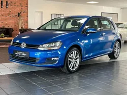 Blau Gebraucht 2015 VW Golf VII Highline Limousine | 11.950 € (Fairer Preis)
