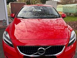 Rot Gebraucht 2019 Volvo V40 Limousine | 18.650 € (Guter Preis)