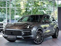 Grau Gebraucht 2019 Porsche Cayenne SUV | 61.900 € (Fairer Preis)