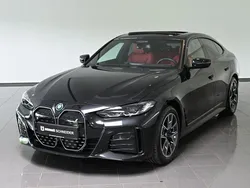 Schwarz black sapphire metallic (metallic) Gebraucht 2023 BMW i4 M Sport Limousine | 45.750 € (Fairer Preis)
