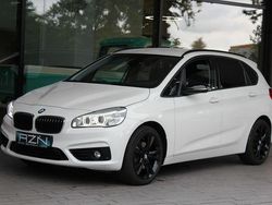 Weiß Gebraucht 2015 BMW 218 Active Tourer Sport Line Van / Kleinbus | 14.400 € (Guter Preis)