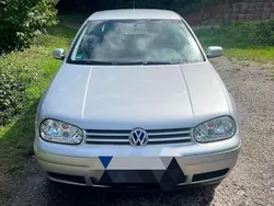 Grau Gebraucht 2003 VW Golf IV Edition Limousine | 3.990 € (Etwas zu teuer)