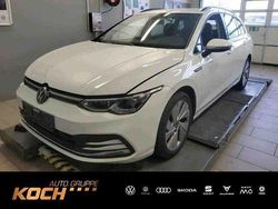 Pure white Gebraucht 2022 VW Golf VIII Style Kombi | 26.430 € (Guter Preis)