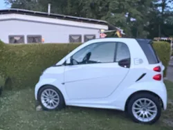 Weiß Gebraucht 2013 Smart ForTwo Electric Drive Brabus Coupé | 7.500 €