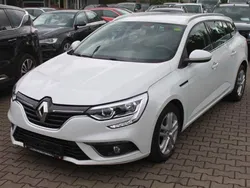 Weiß Gebraucht 2017 Renault Mégane IV Business Limousine | 12.600 € (Guter Preis)