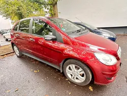 Rot Gebraucht 2005 Mercedes B150 Van / Kleinbus | 3.700 € (Etwas zu teuer)
