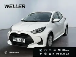 Super white 2 (weiss) Neu 2025 Toyota Yaris Hybrid Comfort Limousine | 25.500 € (Fairer Preis)