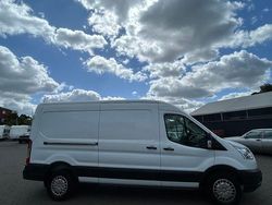 Weiß Gebraucht 2014 Ford Transit Trend Van / Kleinbus | 11.950 € (Teuer)