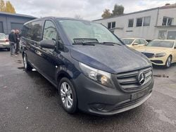 Blau Gebraucht 2022 Mercedes Vito Van / Kleinbus | 20.900 € (Fairer Preis)