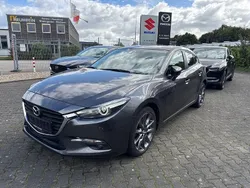 Grau Gebraucht 2018 Mazda 3 Kizoku Limousine | 15.900 € (Fairer Preis)