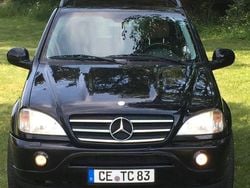 Schwarz Gebraucht 2000 Mercedes ML55 AMG AMG SUV | 4.999 € (Fairer Preis)