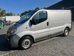 Starsilber m2 Gebraucht 2004 Opel Vivaro Van / Kleinbus | 4.500 €
