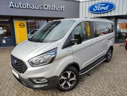 Silber Gebraucht 2023 Ford Tourneo Custom Active Van / Kleinbus | 44.450 € (Etwas zu teuer)
