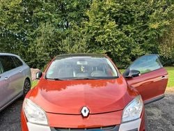 Orange Gebraucht 2011 Renault Mégane Coupé Coupé | 3.500 €