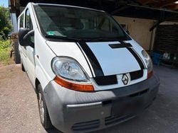Weiß Gebraucht 2006 Renault Trafic Van / Kleinbus | 1.600 €