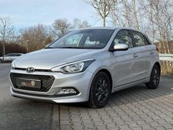 Silber Gebraucht 2017 Hyundai i20 Pure Kleinwagen | 9.470 € (Fairer Preis)