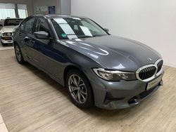 Grau Gebraucht 2022 BMW 320 Sport Line Limousine | 26.900 € (Superpreis)