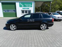 Schwarz Gebraucht 2005 Skoda Octavia Elegance Kombi | 2.290 € (Fairer Preis)