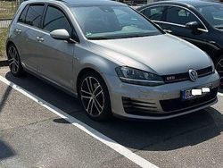 Silber Gebraucht 2016 VW Golf VII Sound Limousine | 16.400 € (Teuer)