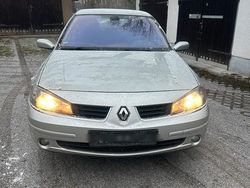 Grau Gebraucht 2005 Renault Laguna II Limousine | 1.900 € (Fairer Preis)