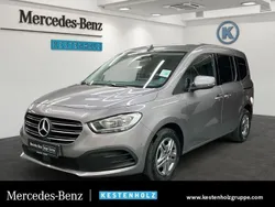 Grau Gebraucht 2023 Mercedes T180 Style Van / Kleinbus | 26.990 €
