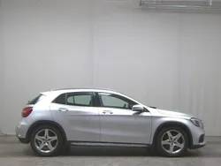 Grau Gebraucht 2019 Mercedes GLA250 AMG line SUV | 22.780 € (Guter Preis)