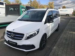 Bergkristallweiß metallic Gebraucht 2021 Mercedes 300 Avantgarde Edition Kombi | 58.900 € (Fairer Preis)