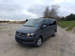 Grau Gebraucht 2016 VW T6 Van | 14.999 €