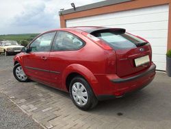 Rot Gebraucht 2006 Ford Focus Fun X Kleinwagen | 1.799 € (Fairer Preis)