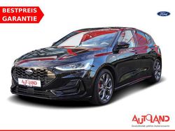 Schwarz Gebraucht 2022 Ford Focus ST-Line Kleinwagen | 21.950 € (Etwas zu teuer)