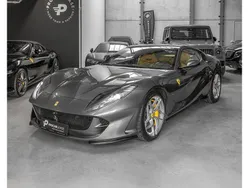 Grau Gebraucht 2019 Ferrari 812 | 298.000 € (Guter Preis)