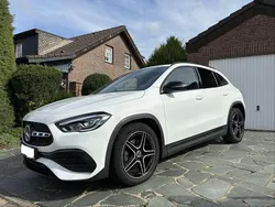 Weiß Gebraucht 2022 Mercedes GLA200 AMG line SUV | 35.900 € (Fairer Preis)