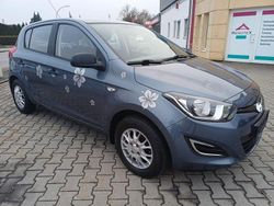 Blau Gebraucht 2012 Hyundai i20 Trend Limousine | 3.999 € (Fairer Preis)