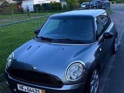 Grau Gebraucht 2009 Mini Cooper Kleinwagen | 2.500 € (Fairer Preis)