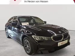 Schwarz uni Gebraucht 2021 BMW 320 Advantage Limousine | 23.190 € (Superpreis)