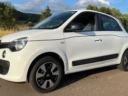 Weiß Gebraucht 2017 Renault Twingo LIMITED Kleinwagen | 4.500 € (Guter Preis)