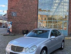 Silber Gebraucht 2007 Mercedes E220 Avantgarde Limousine | 10.990 €