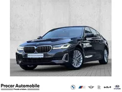 Grau Gebraucht 2022 BMW 530 Luxury Line Limousine | 35.390 € (Fairer Preis)